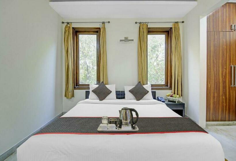 חדר קלאסי לשלושה, Collection O Imperial Oak Near Leisure Valley Park