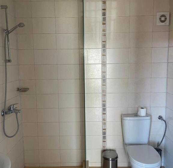 海の見えるスタンダードスタジオ, Villa Mia