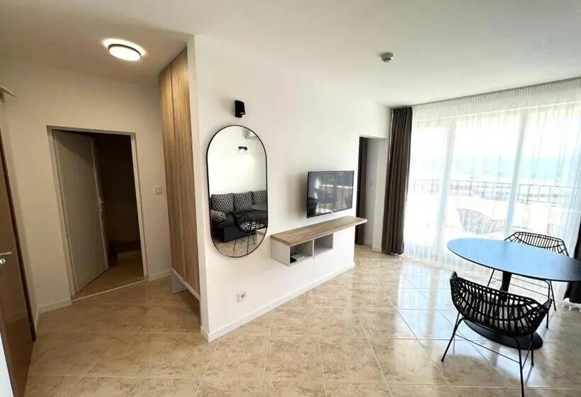 آپارتمان 1 خوابه با چشم‌انداز دریا, Villa Mia