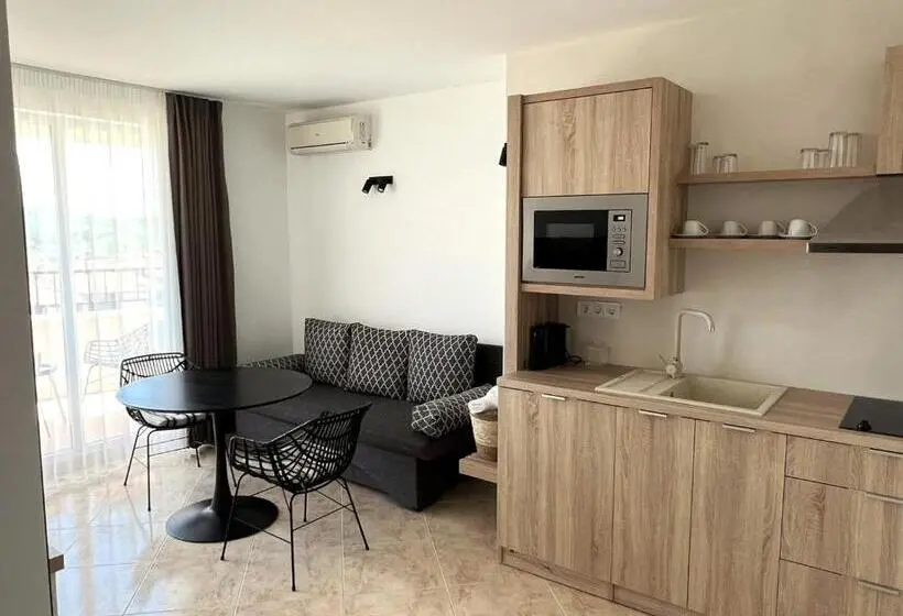 آپارتمان 1 خوابه با چشم‌انداز دریا, Villa Mia
