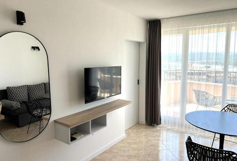 海の見える１ベッドルームアパートメント, Villa Mia