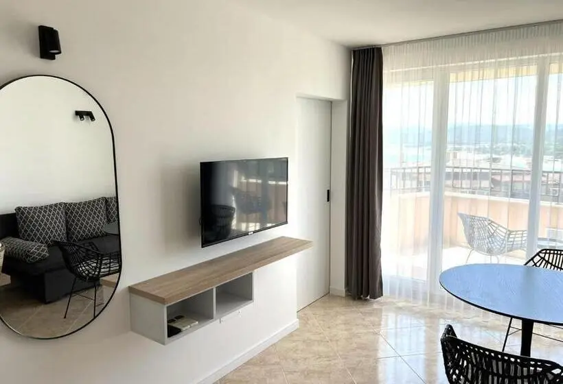 آپارتمان 1 خوابه با چشم‌انداز دریا, Villa Mia