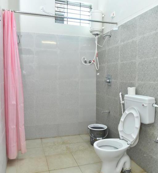 اتاق لوکس با بالکن, 3season Resort Hampi