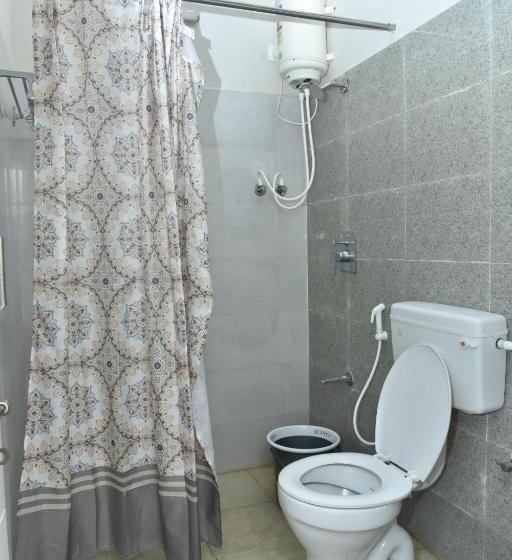 اتاق لوکس با بالکن, 3season Resort Hampi