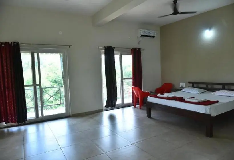 Perhehuone, 3season Resort Hampi