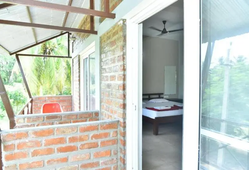 Perhehuone, 3season Resort Hampi