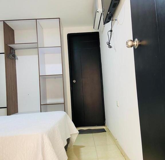 Номер Стандарт, Daniels