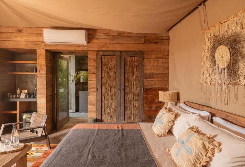 Бунгало Deluxe, Nomade Holbox