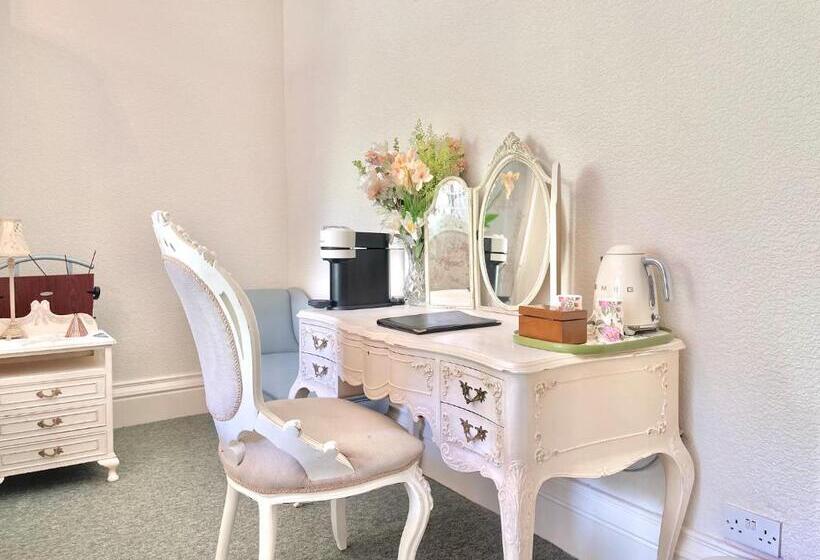 غرفة قياسية سرير كينج, The Buckley Arms