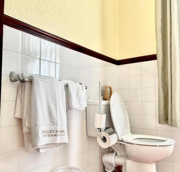 غرفة قياسية سرير كينج, The Buckley Arms