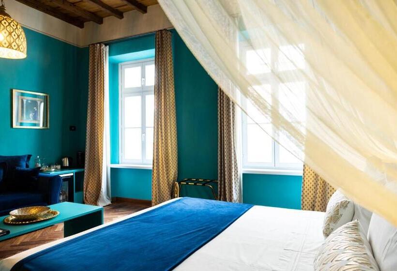 اتاق لوکس, Palazzo Fauzone Relais