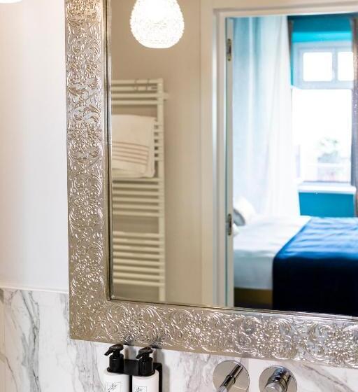 اتاق لوکس, Palazzo Fauzone Relais