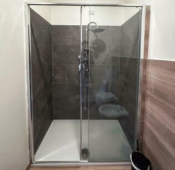 جناح جونيور مزوَّد بشرفة, Extravaganza Room And Suite Apartment City Center