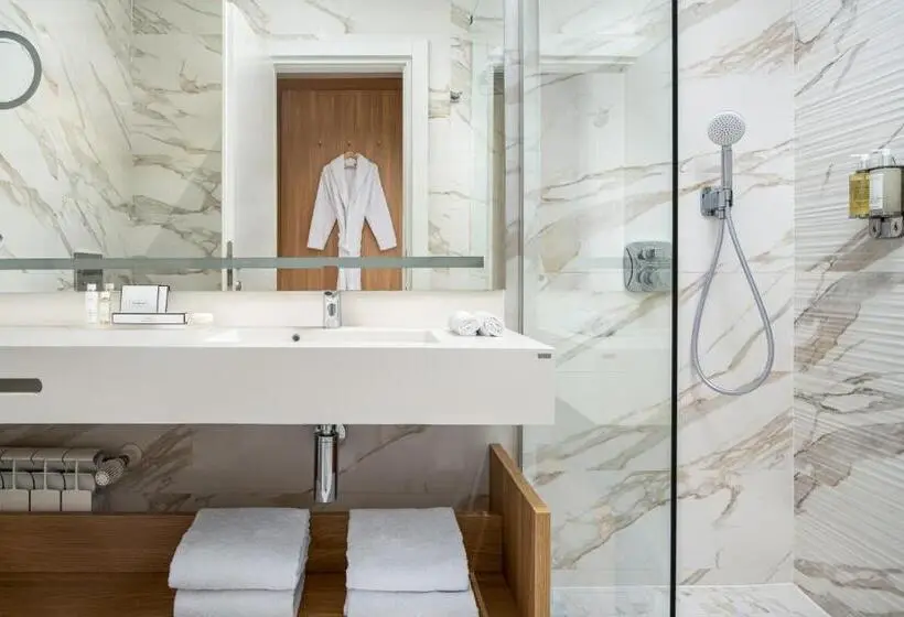 Superior-perhehuone, Alma Health & Spa Retreat