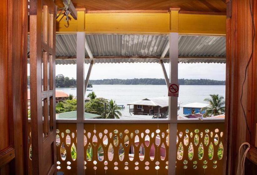 اتاق لوکس با چشم‌انداز دریا, Bastimentos Hill Guest House