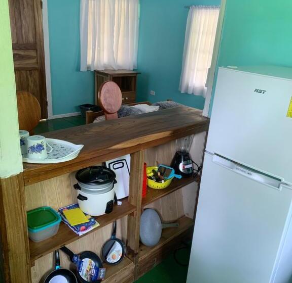 Bungalow Standard, Bastimentos Hill Guest House