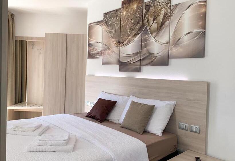 غرفة قياسية مزوَّدة بشُرفة, B&b Angela Valdinon