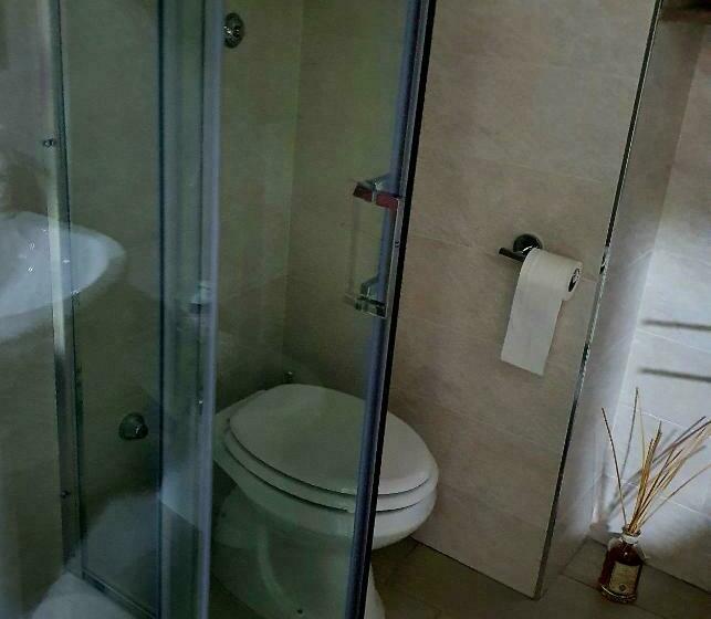 اتاق استاندارد با بالکن, Sparta