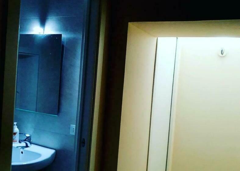 اتاق استاندارد با بالکن, Sparta