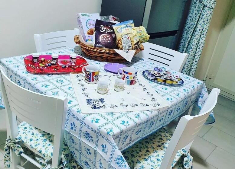 اتاق استاندارد یک تخته با سرویس بهداشتی مشترک, Sparta