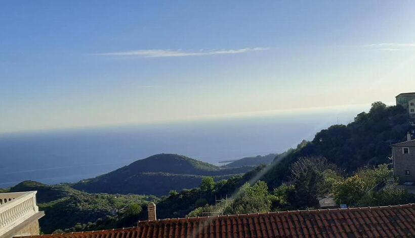 شقة غرفتين, Carmineholidayhouse