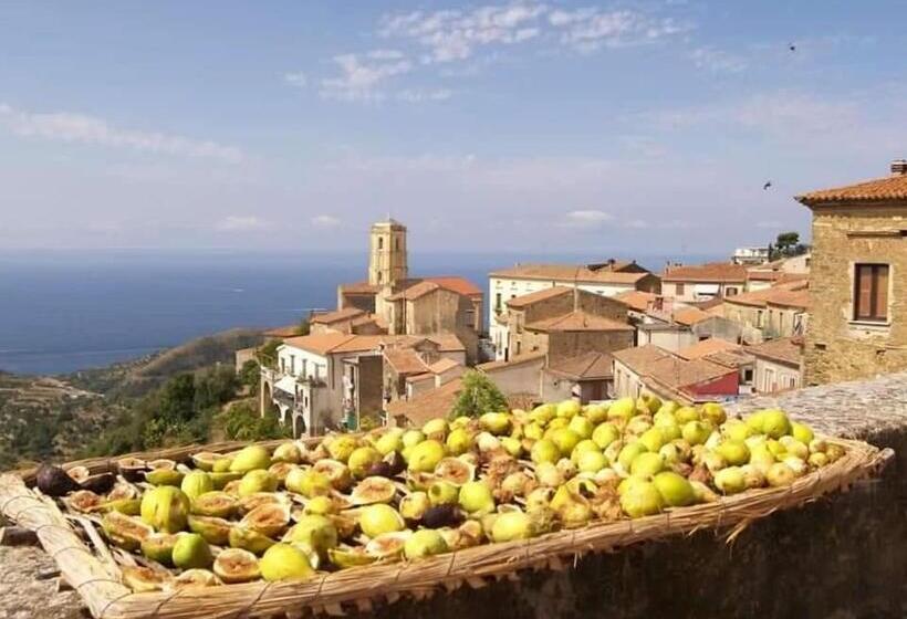 شقة غرفتين, Carmineholidayhouse