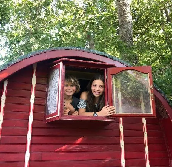 スタンダードルーム, Les Roulottes De Bayama  Logement Insolite Avec Jacuzzi
