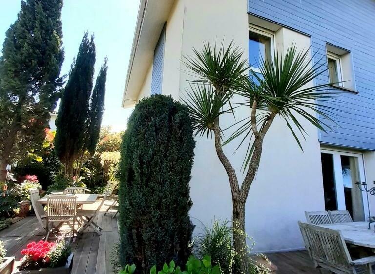 اتاق استاندارد با سرویس بهداشتی مشترک, Chambre Et Jardin