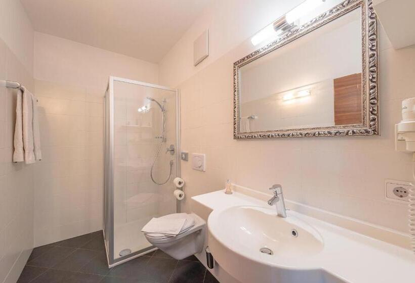 סטודיו סטנדרטי נוף לגינה, Sandhof Ferienwohnungen