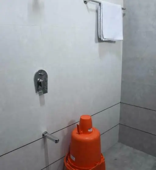 デラックスルーム, Vrindavan Deluxe, Kolhapur