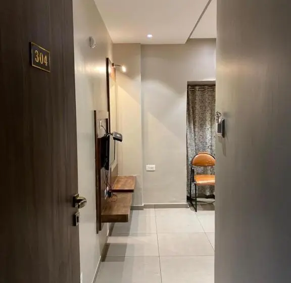 デラックスルーム, Vrindavan Deluxe, Kolhapur