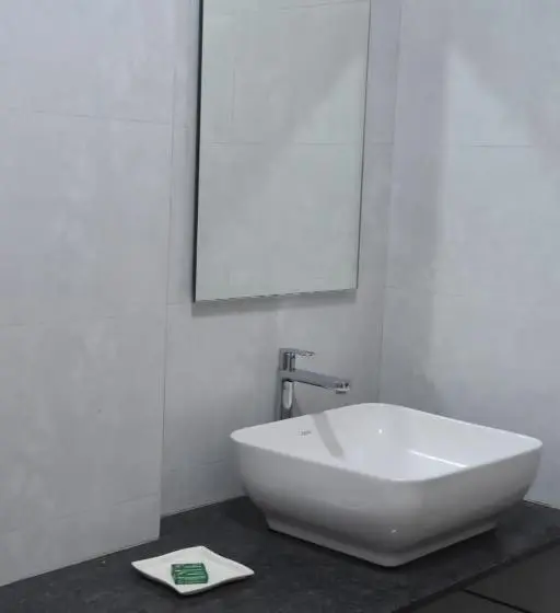 デラックスルーム, Vrindavan Deluxe, Kolhapur
