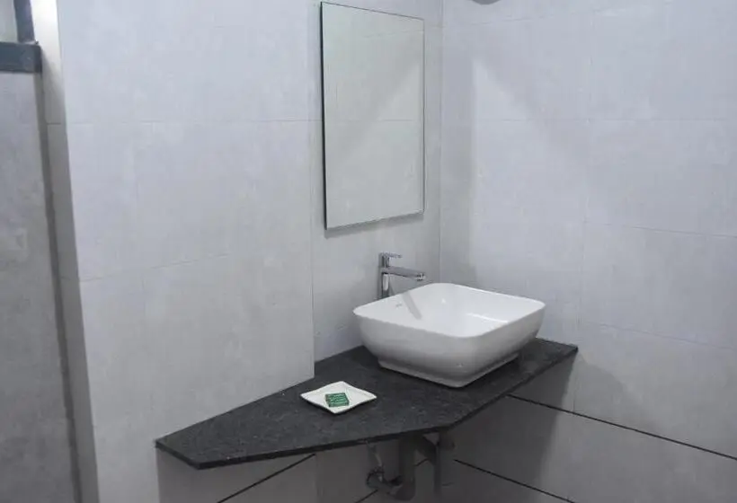 デラックスルーム, Vrindavan Deluxe, Kolhapur