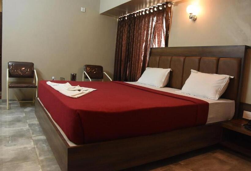 חדר דלוקס, Vrindavan Deluxe, Kolhapur