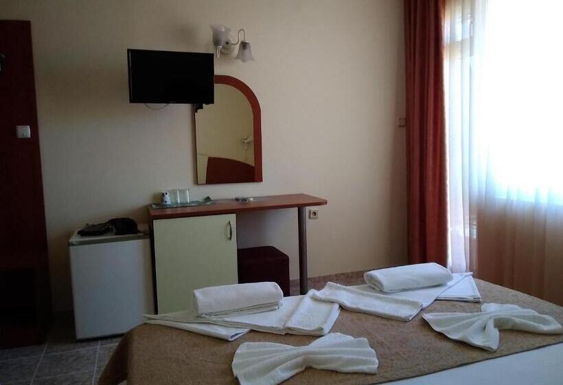 스탠다드 발코니 룸, Family Hotel Dramchev