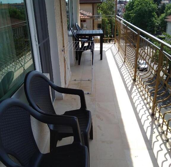 발코니가 있는 4인용 스탠다드 룸, Family Hotel Dramchev