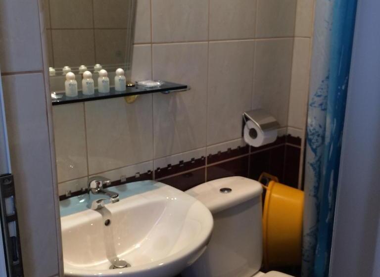 발코니가 있는 4인용 스탠다드 룸, Family Hotel Dramchev