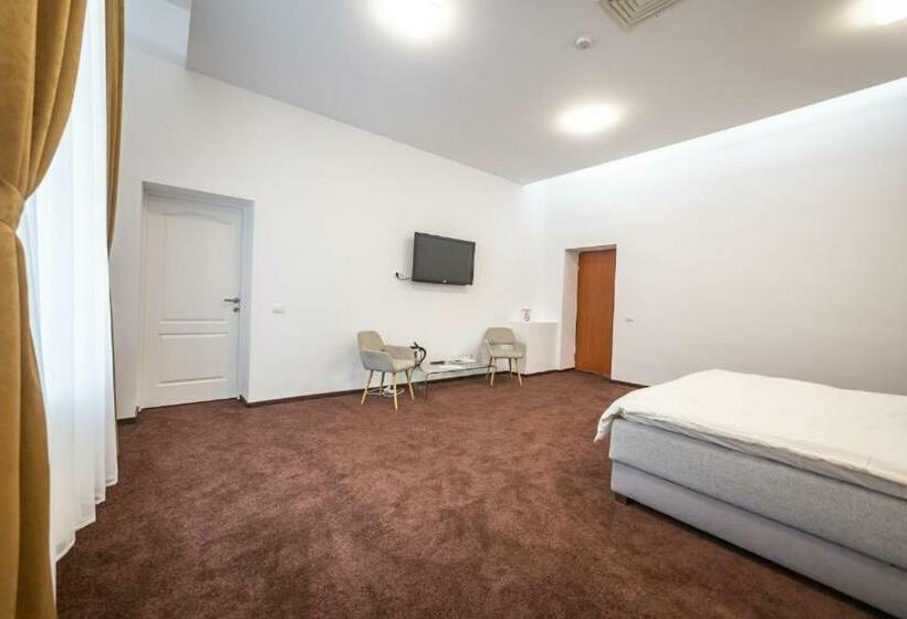 标准间, Resedinta Cina