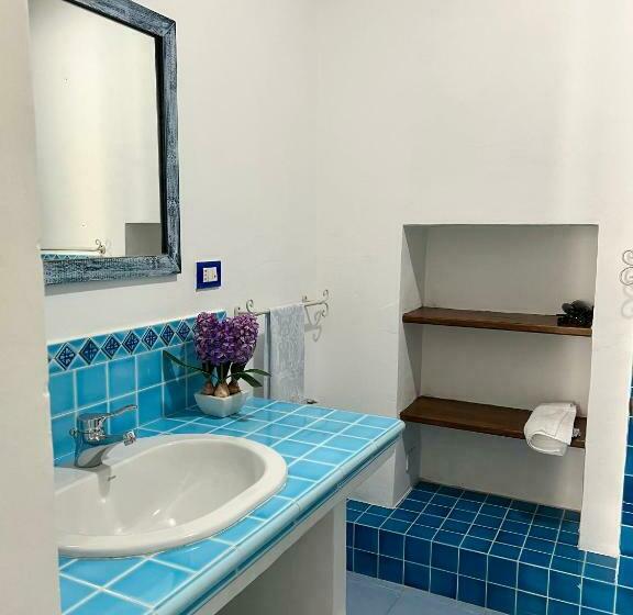 اتاق استاندارد سه نفره, Antica Dimora Santa Marina Salina