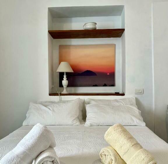 اتاق استاندارد سه نفره, Antica Dimora Santa Marina Salina