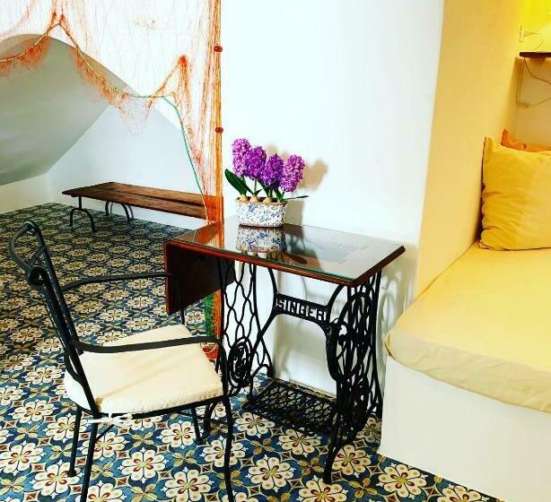 اتاق استاندارد چهار تخته, Antica Dimora Santa Marina Salina