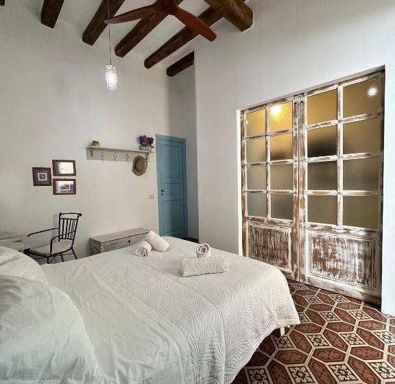 اتاق استاندارد سه نفره, Antica Dimora Santa Marina Salina