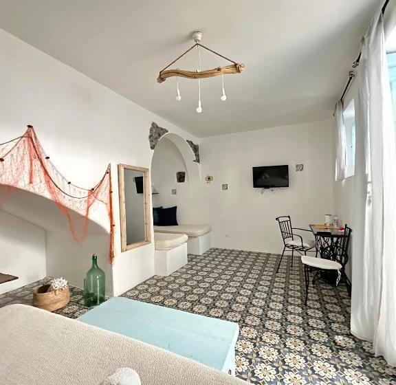 اتاق استاندارد چهار تخته, Antica Dimora Santa Marina Salina