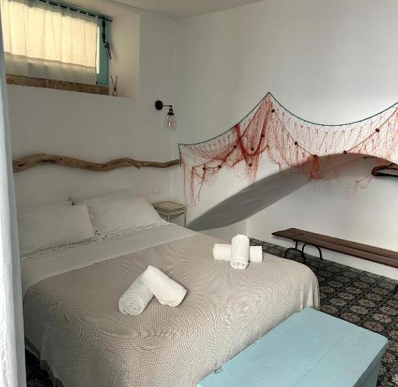 اتاق استاندارد چهار تخته, Antica Dimora Santa Marina Salina