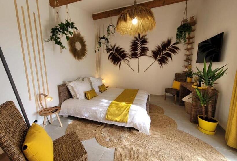 Номер Стандарт Вид на Море, Le Nid Bleu