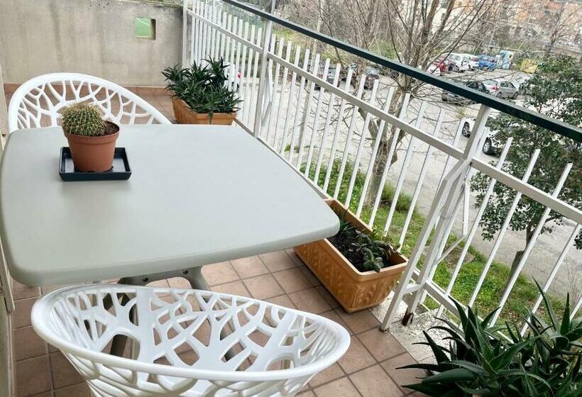 غرفة قياسية سرير كينج, Mia B&b