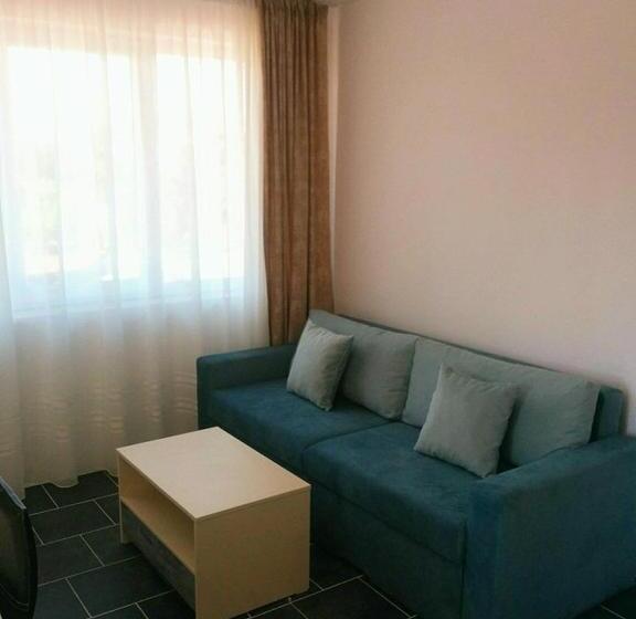 سوییت, Limani Guest House