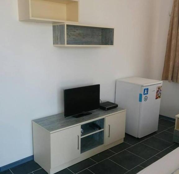 اتاق راحتی سه تخته, Limani Guest House