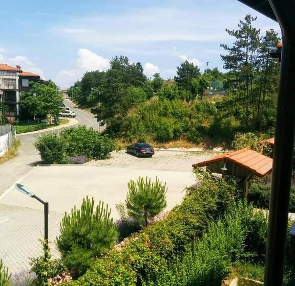 اتاق کلاسیک چهارنفره, Limani Guest House