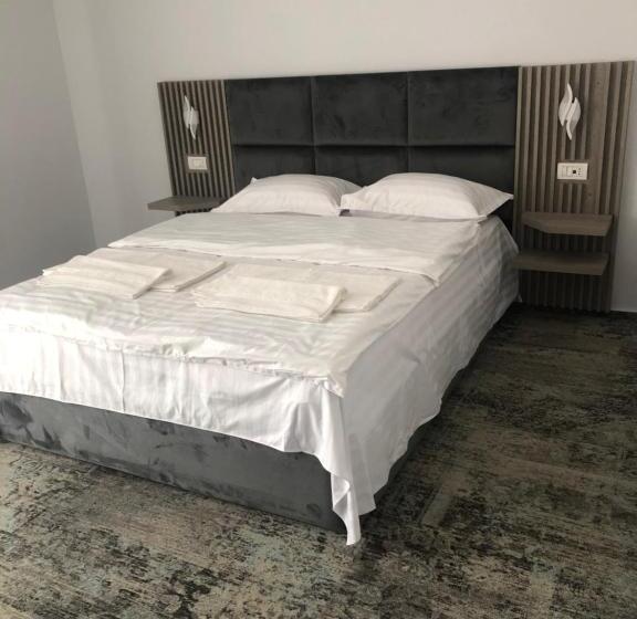 标准间, Sub Cetate